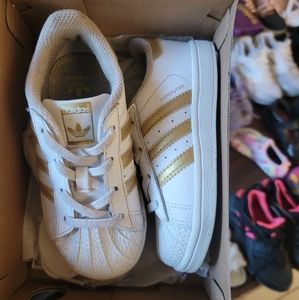 9k Adidas
